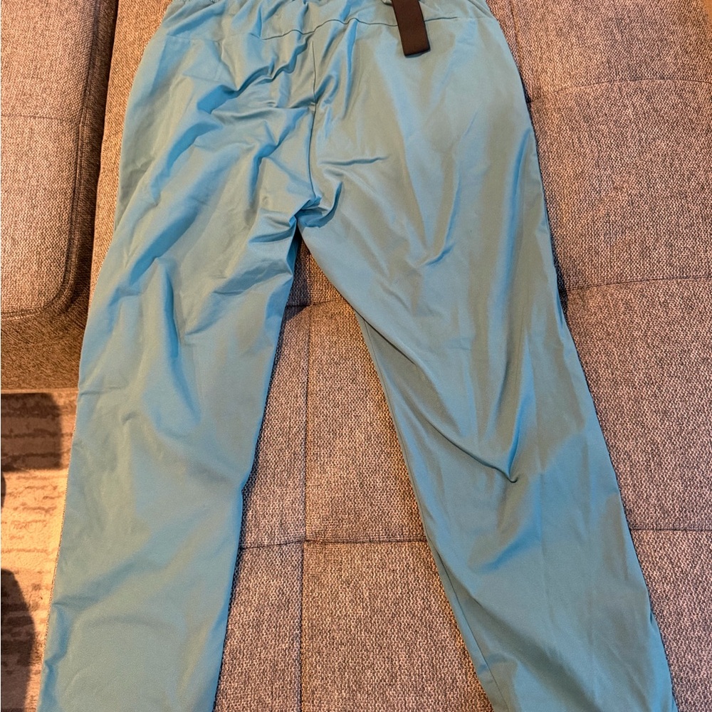 Oakley Hydrolix Performance Pants in Blue - Picture 4 of 4